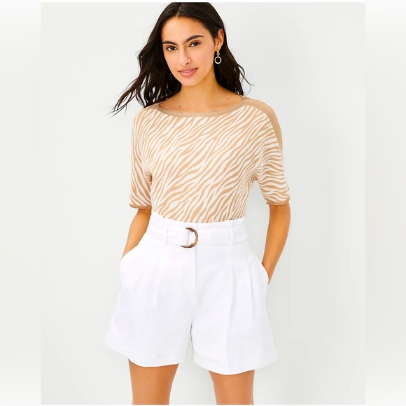 Ann Taylor Sweaters - 🫶Gorgeous sweater tee 💝